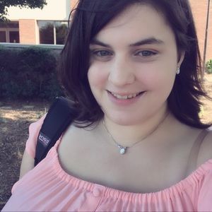 Meet your Posher, Lilia